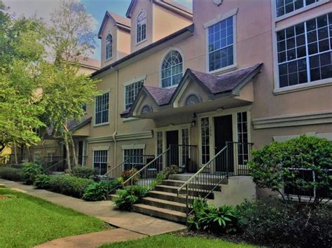 apartments for rent in neartown - montrose , tx